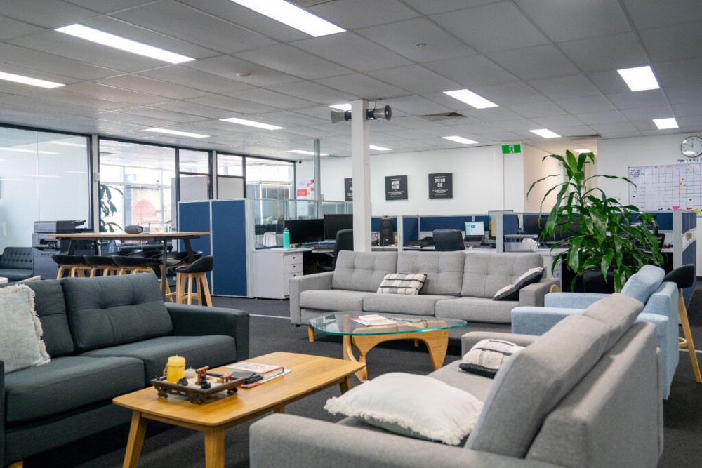 Earng Media's office